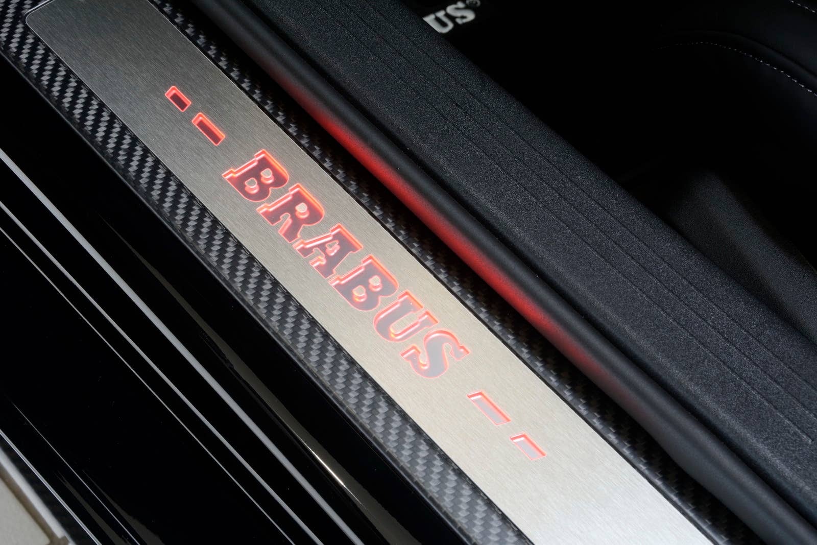 Mercedes-AMG GT Brabus 600 door sill plate