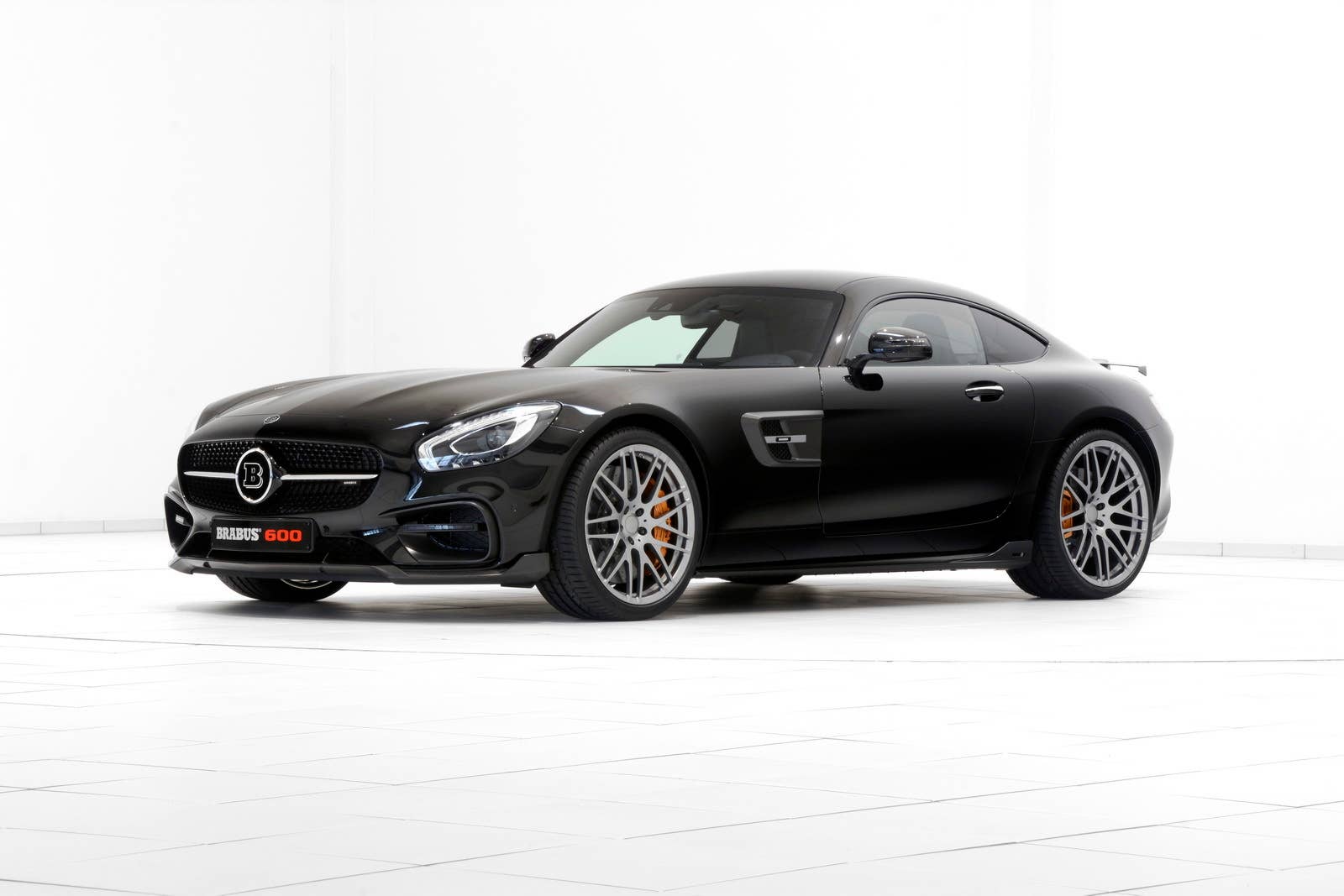 Mercedes-AMG GT Brabus studio front 3/4