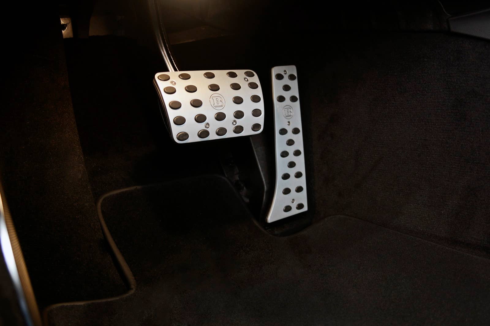 Mercedes-AMG GT Brabus 600 pedals