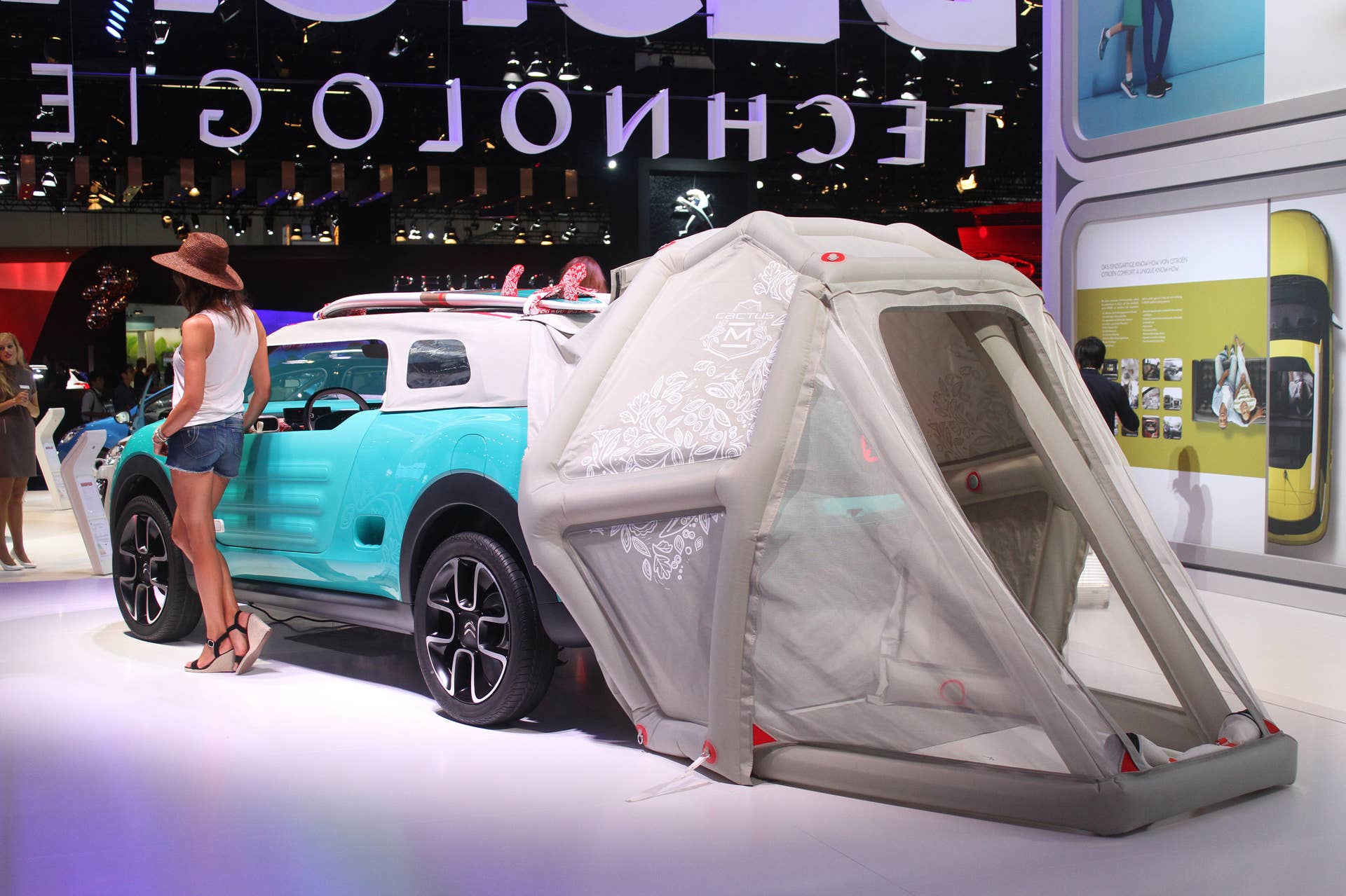 The Citroen Cactus M Concept at the 2015 Frankfurt Motor Show, rear view with extended tent.
