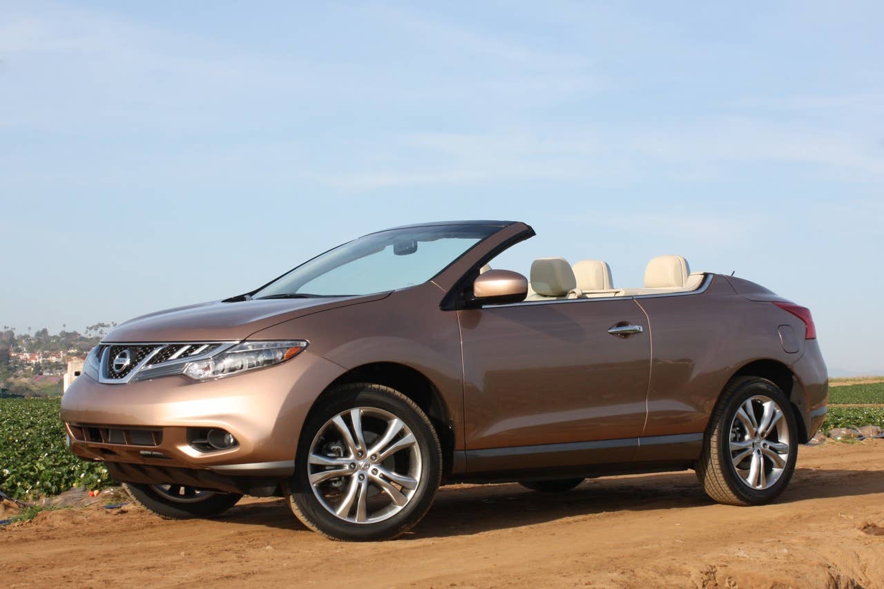 2011 Nissan Murano CrossCabriolet front 3/4 view