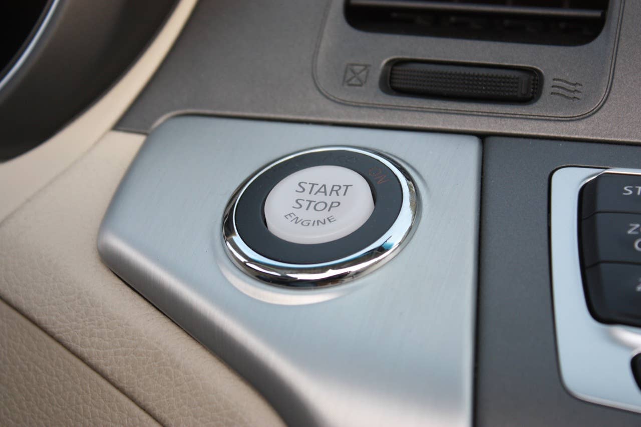 2011 Nissan Murano CrossCabriolet start button