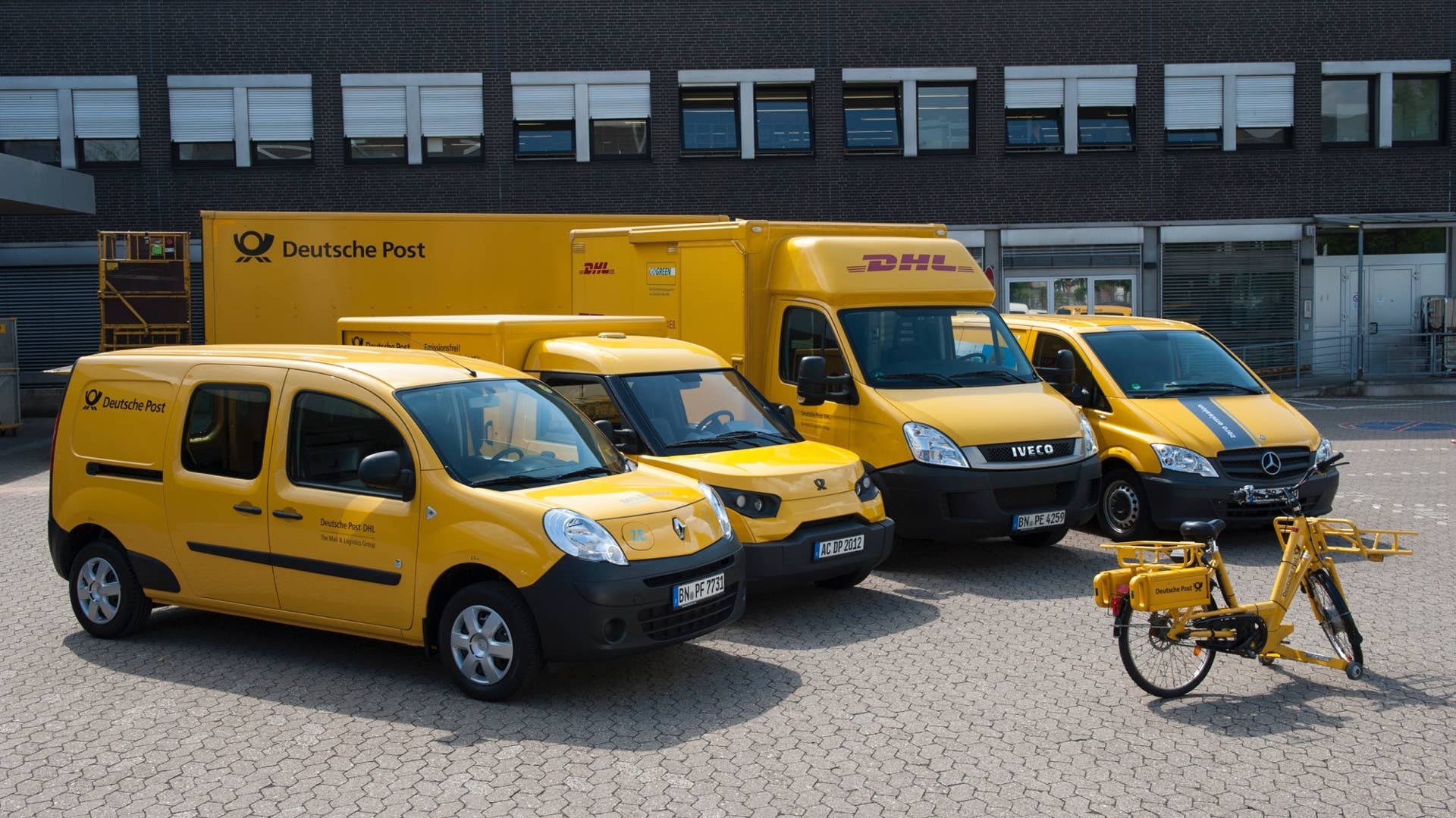 DHL Electric Mail Truck