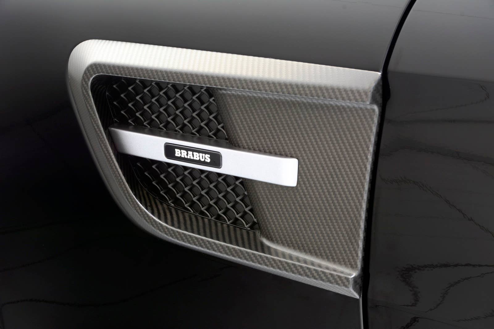 Mercedes-AMG GT by Brabus studio side vent