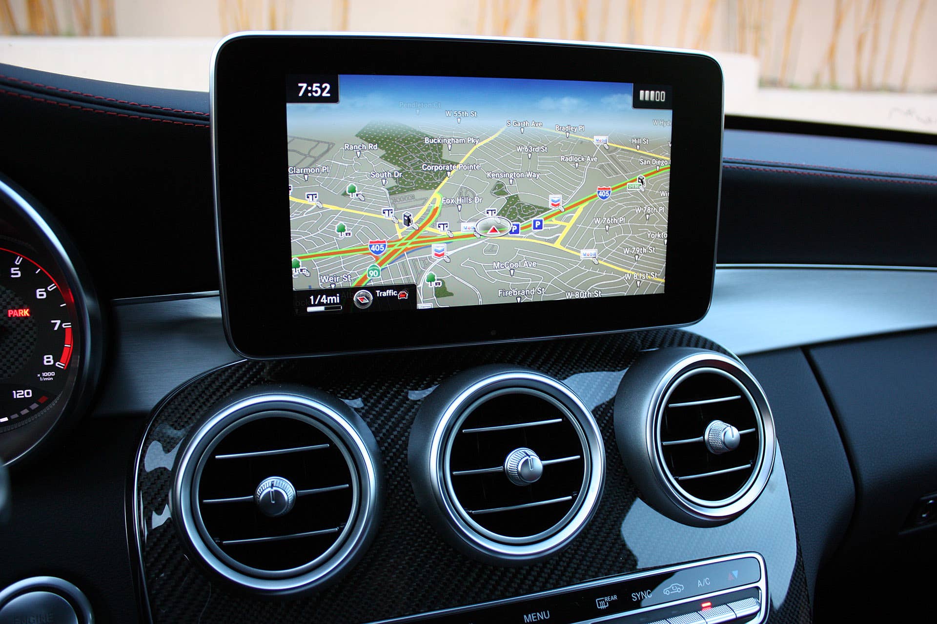 2015 Mercedes-AMG C63 S navigation system