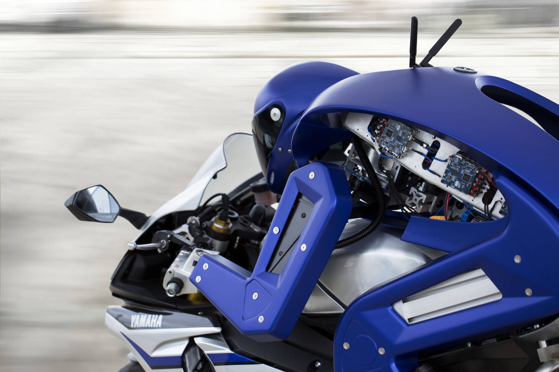 Yamaha MOTOBOT track