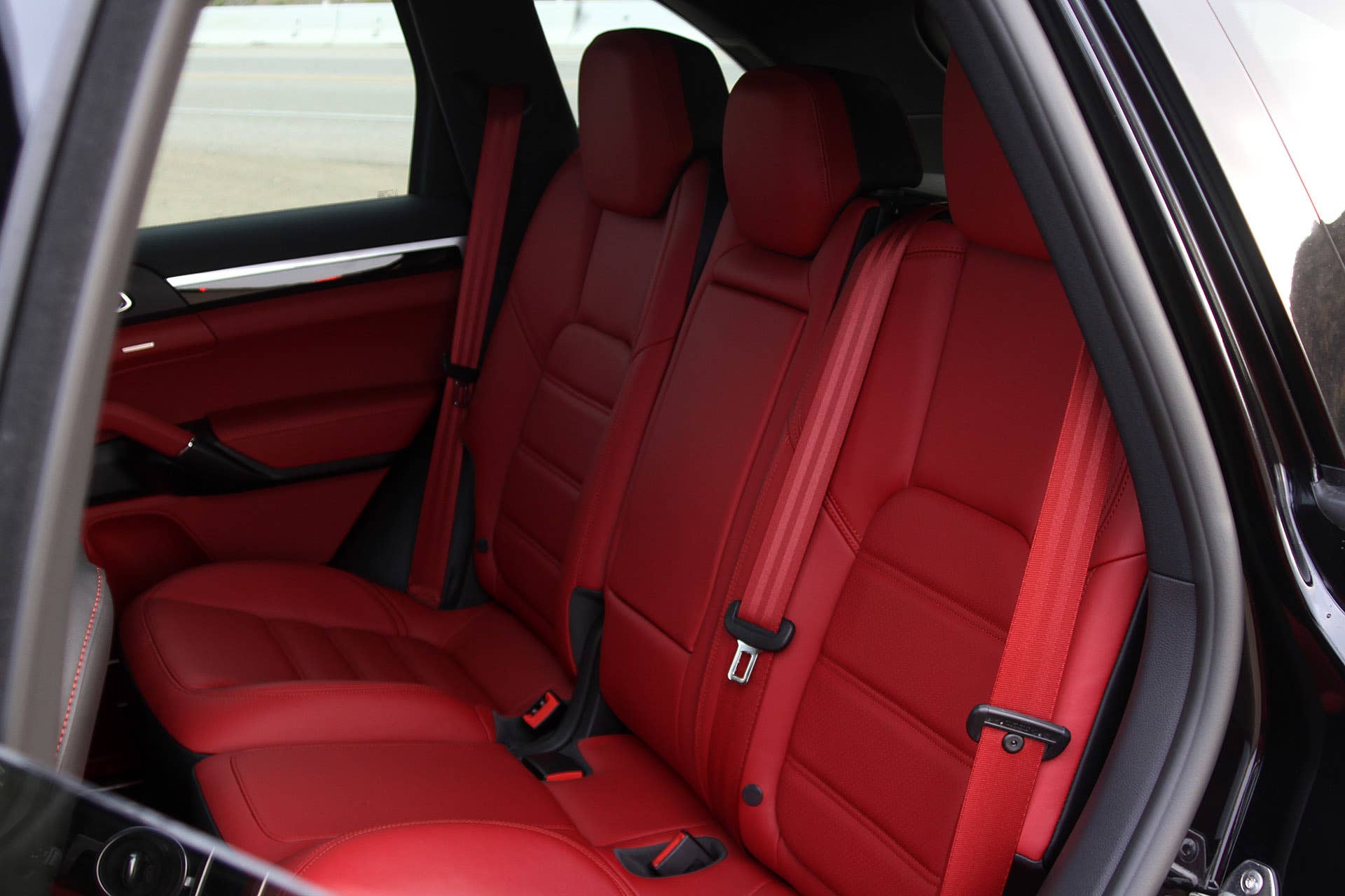 2015 Porsche Cayenne S rear seats
