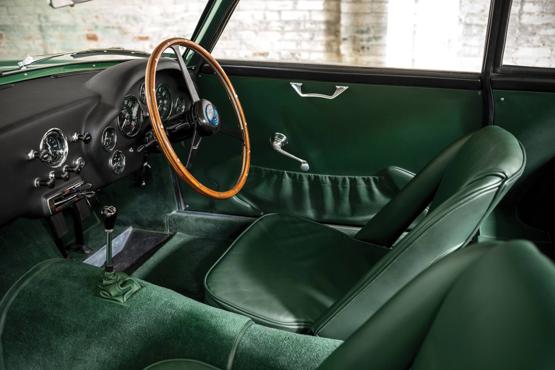 Aston Martin DB4 GT Zagato interior