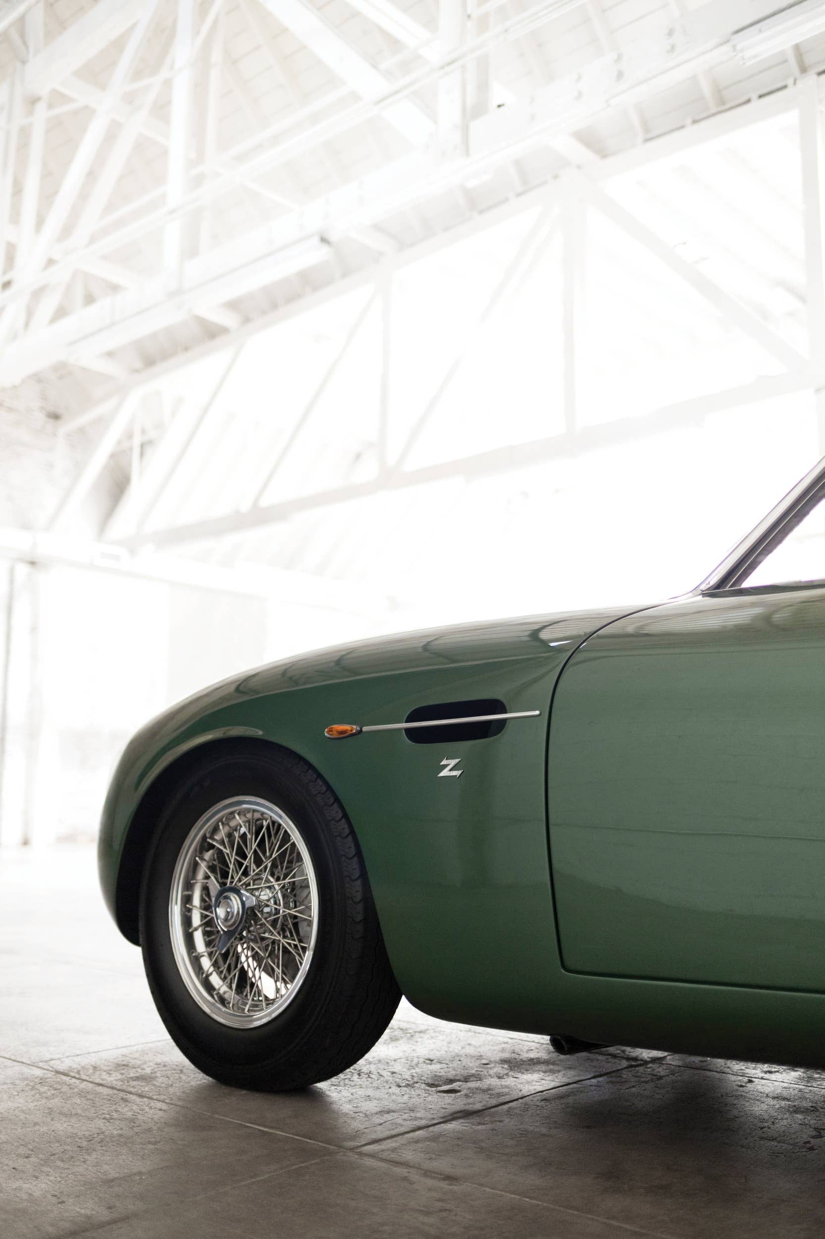 Aston Martin DB4 GT Zagato wheel fender