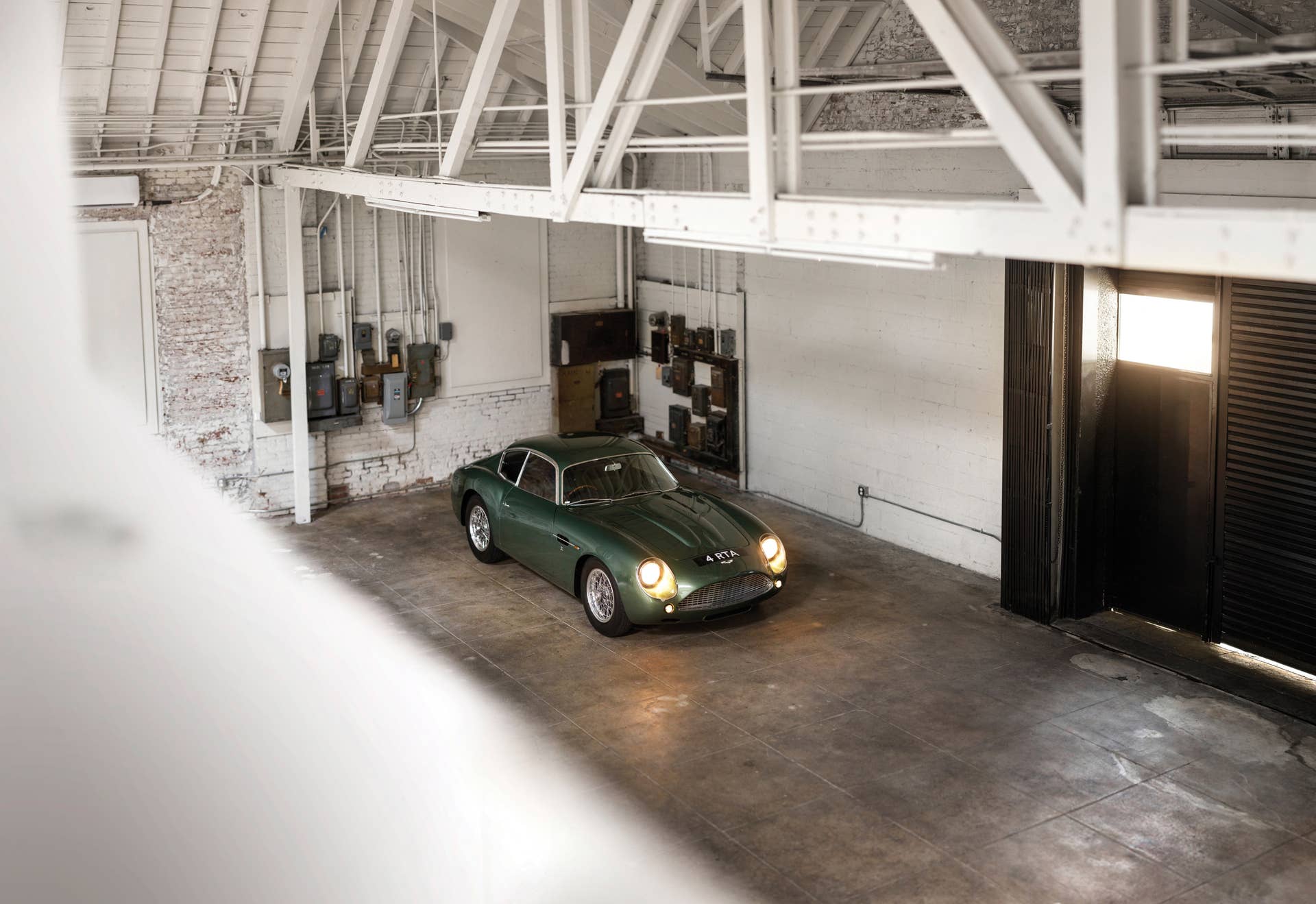 Aston Martin DB4 GT Zagato workshop