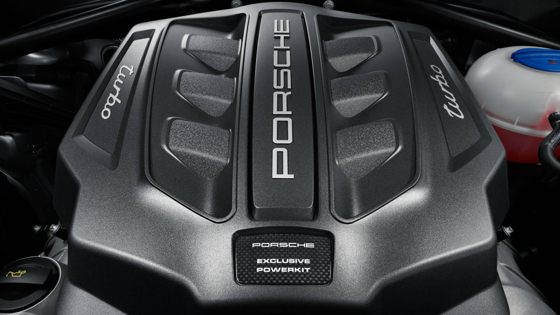 Porsche Macan Turbo with Performance Package Engine Cover