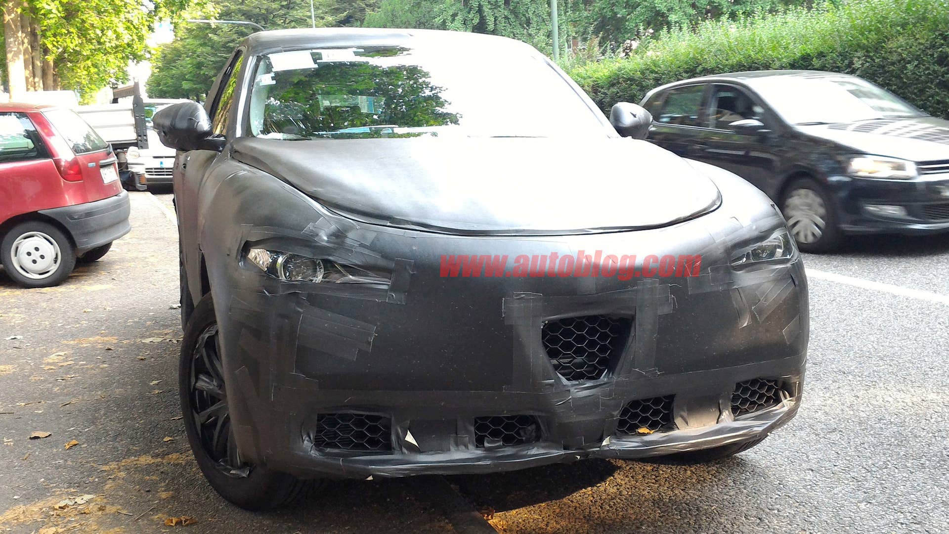 alfa romeo stelvio suv spy photo grille