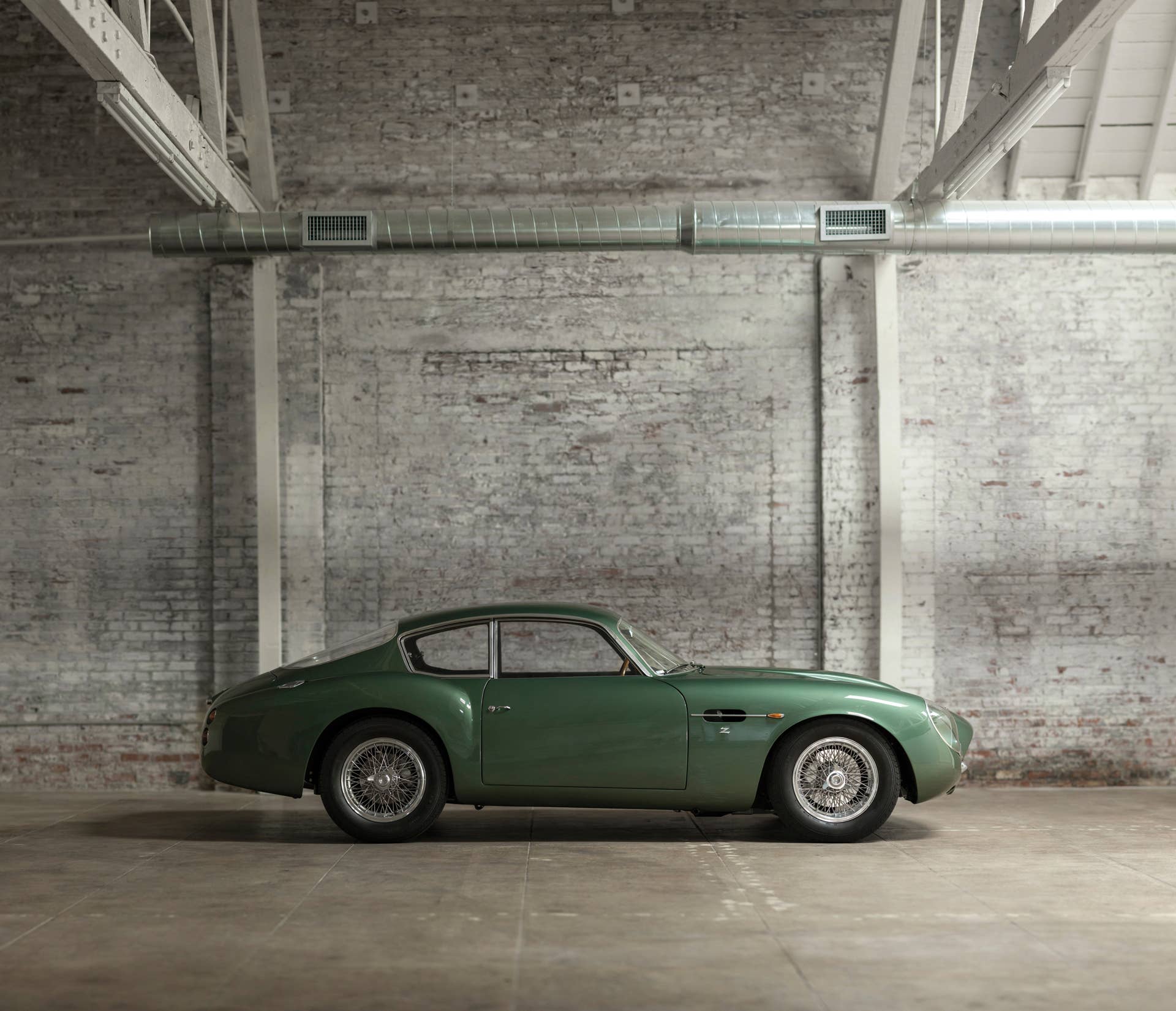 1962 Aston Martin DB4GT Zagato side