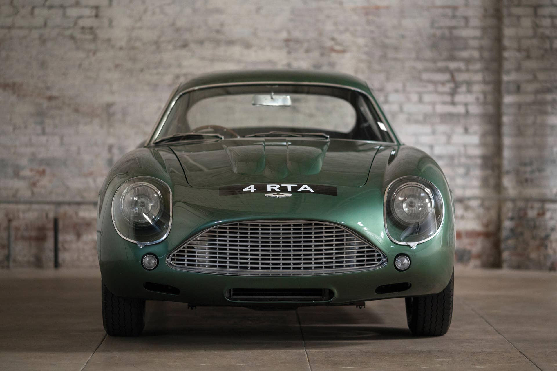 Aston Martin DB4 GT Zagato front