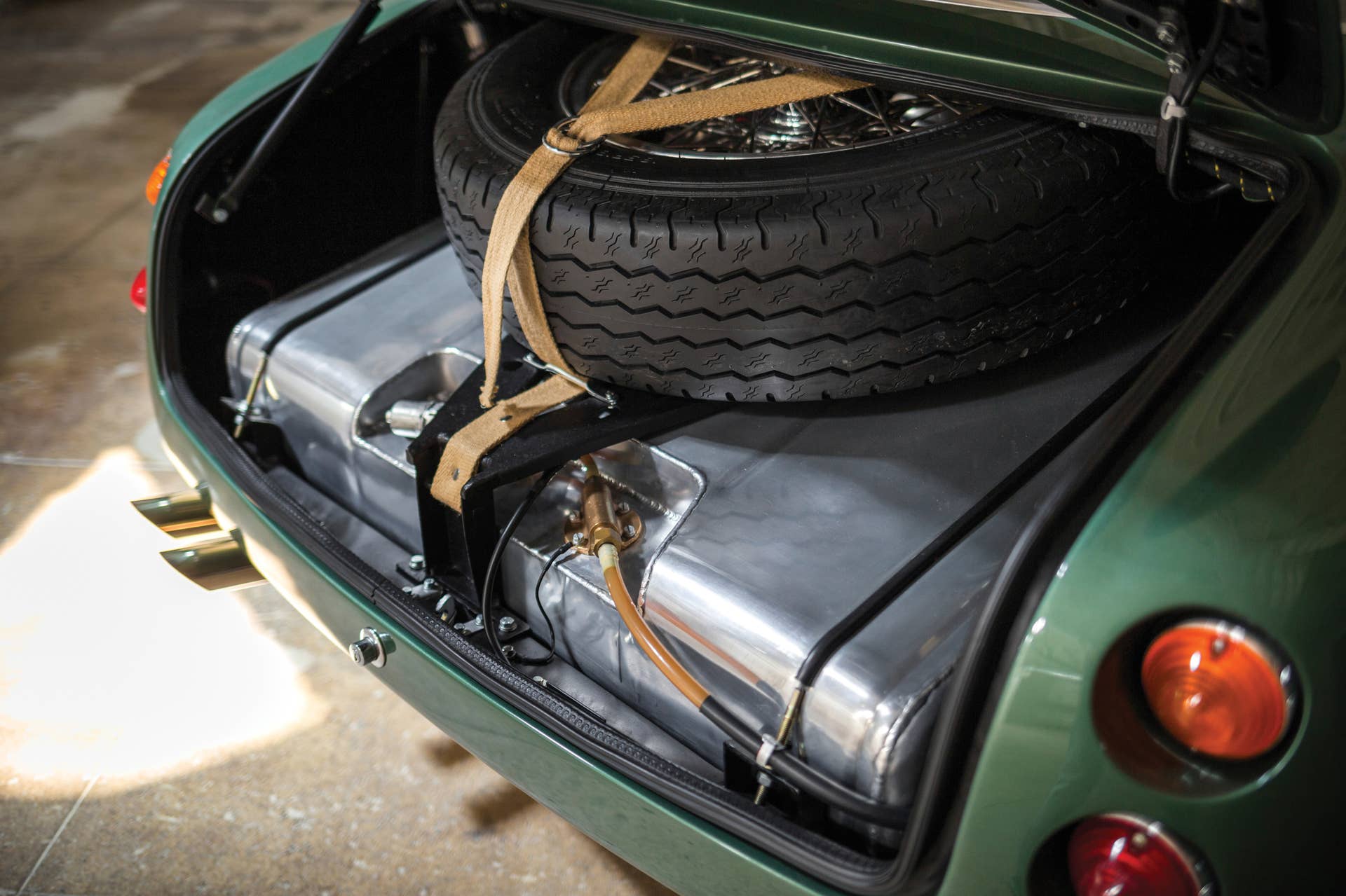 1962 Aston Martin DB4 GT Zagato trunk