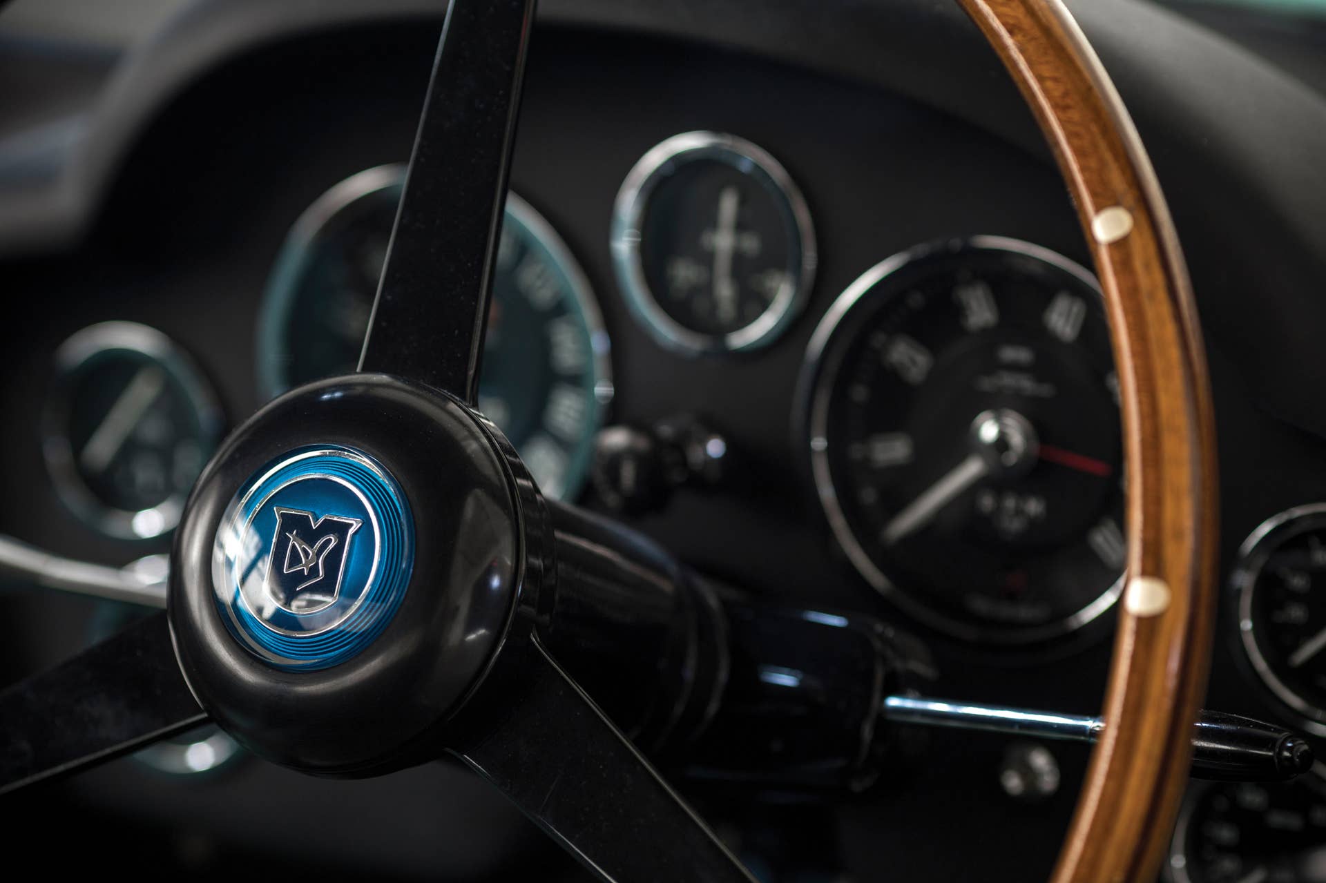 Aston Martin DB4 GT Zagato steering wheel