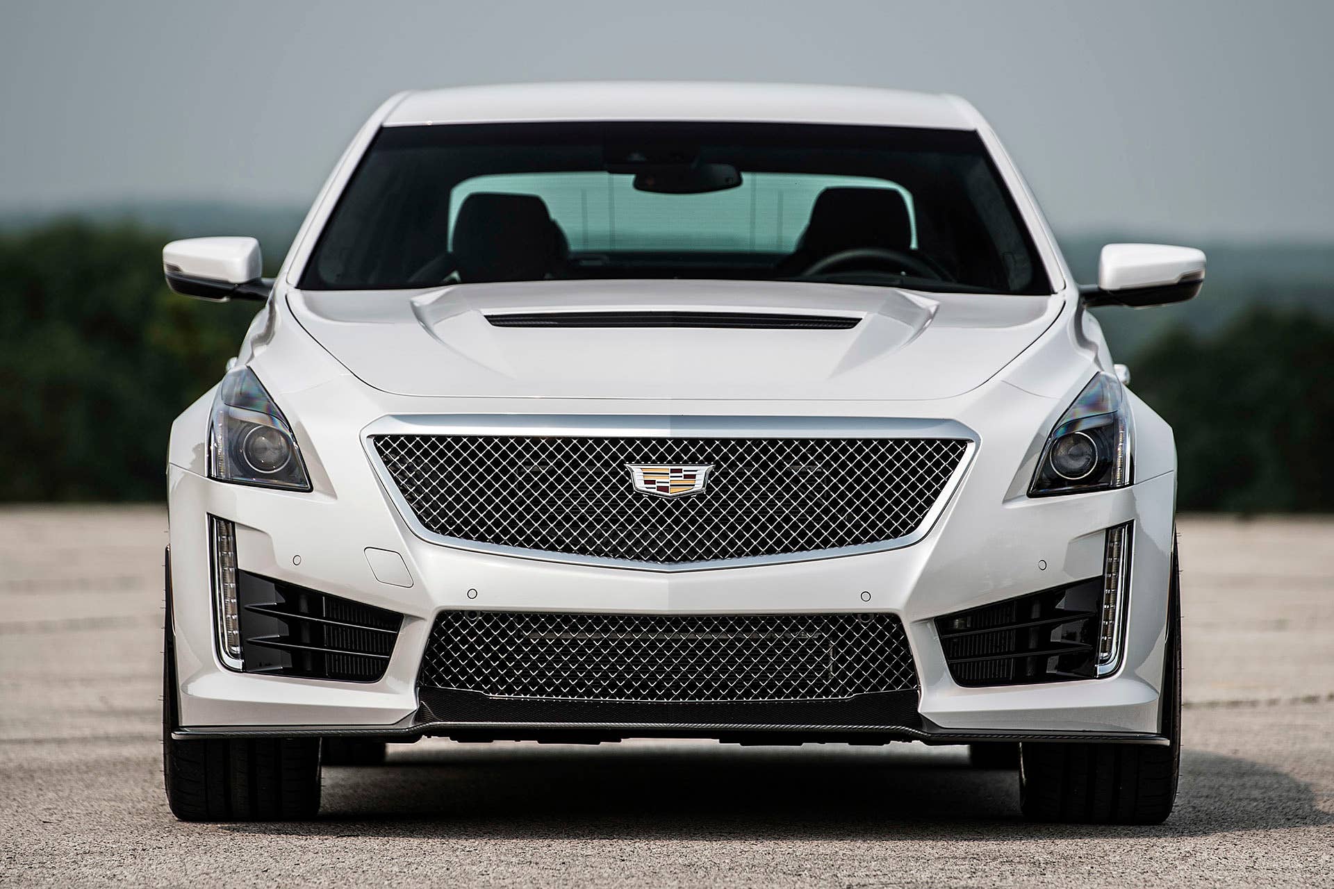 2016 Cadillac CTS-V front view