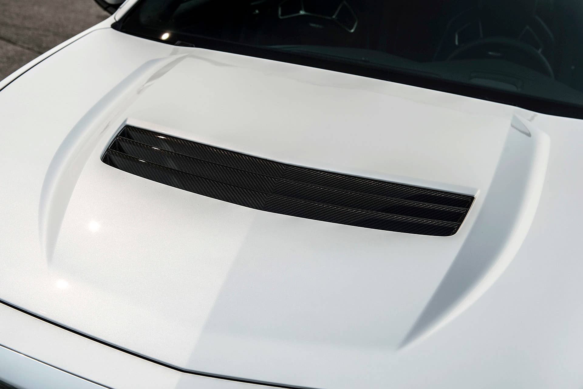 2016 Cadillac CTS-V hood