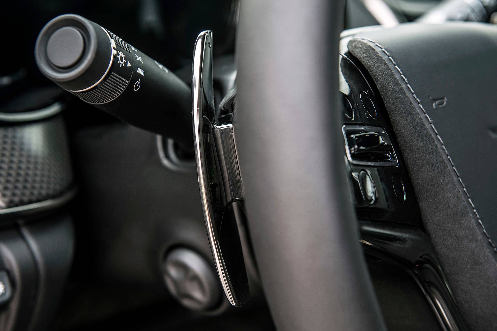 2016 Cadillac CTS-V paddle shifter