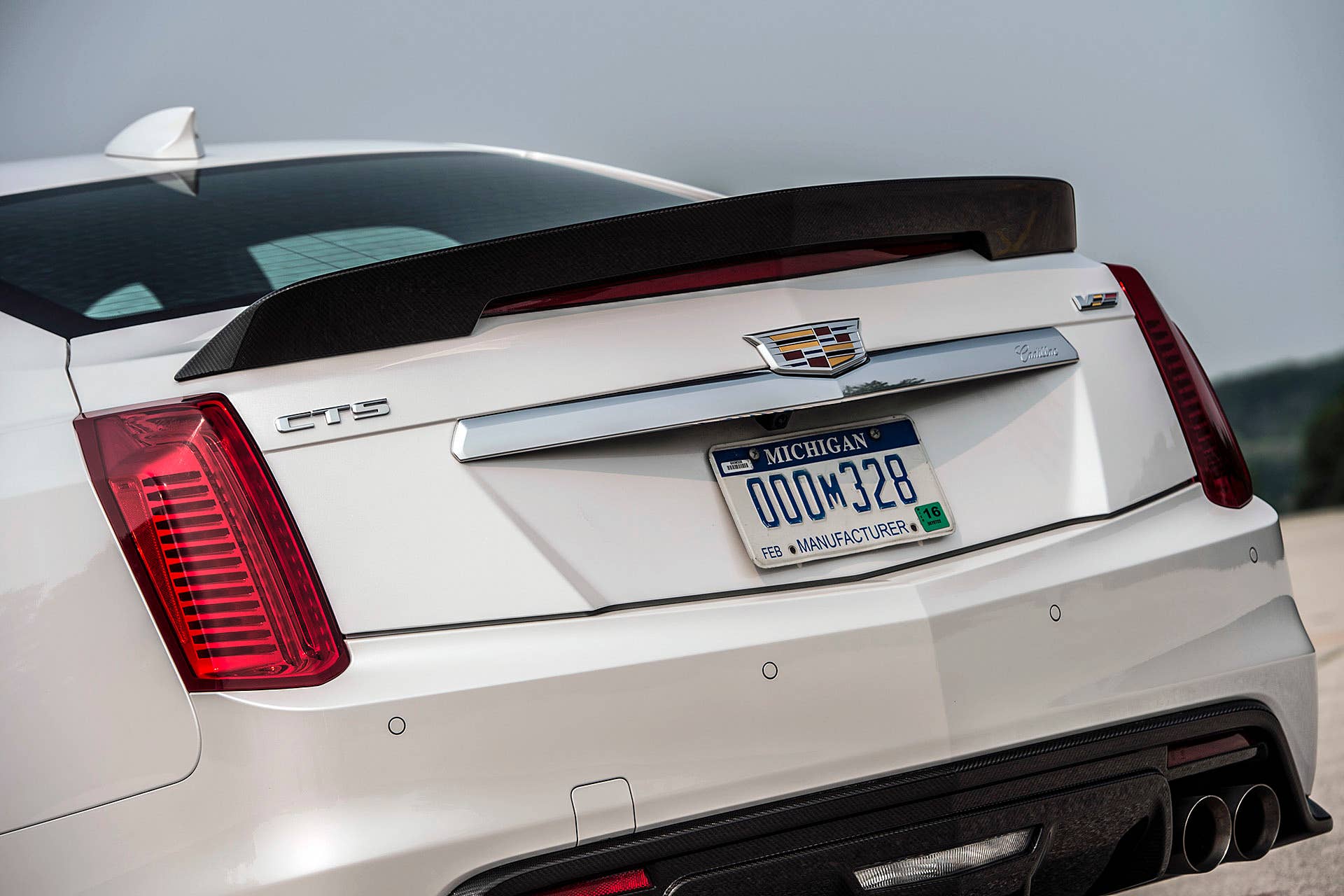 2016 Cadillac CTS-V rear detail