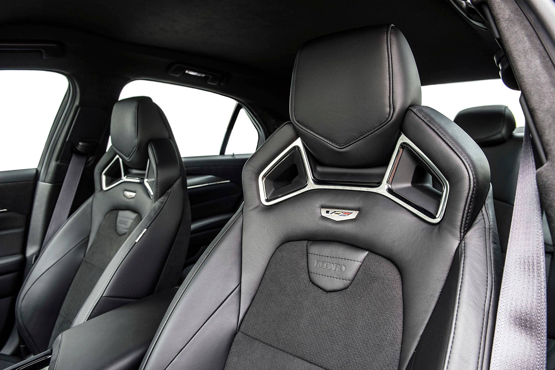 2016 Cadillac CTS-V front seats