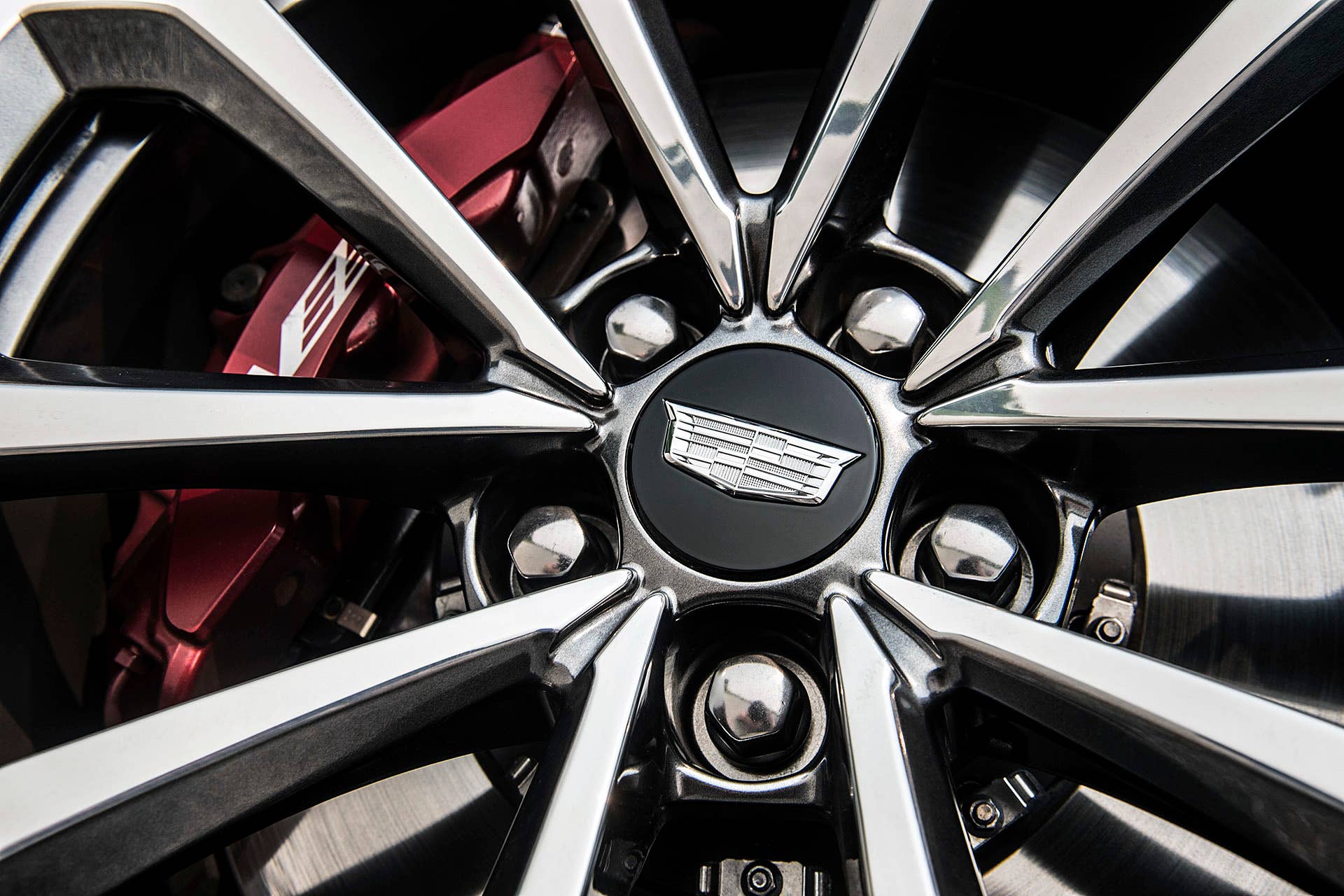 2016 Cadillac CTS-V wheel detail