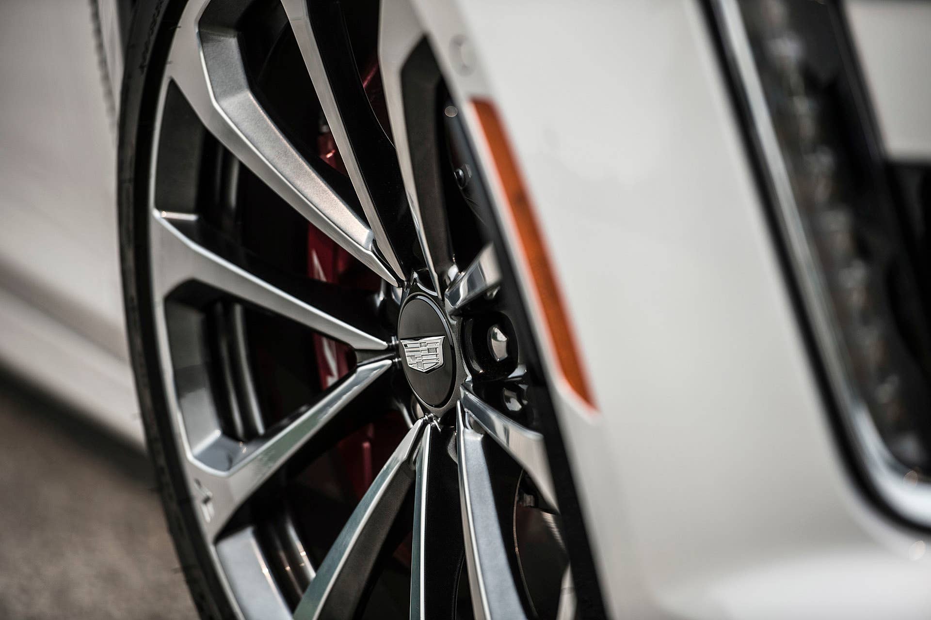 2016 Cadillac CTS-V wheel detail