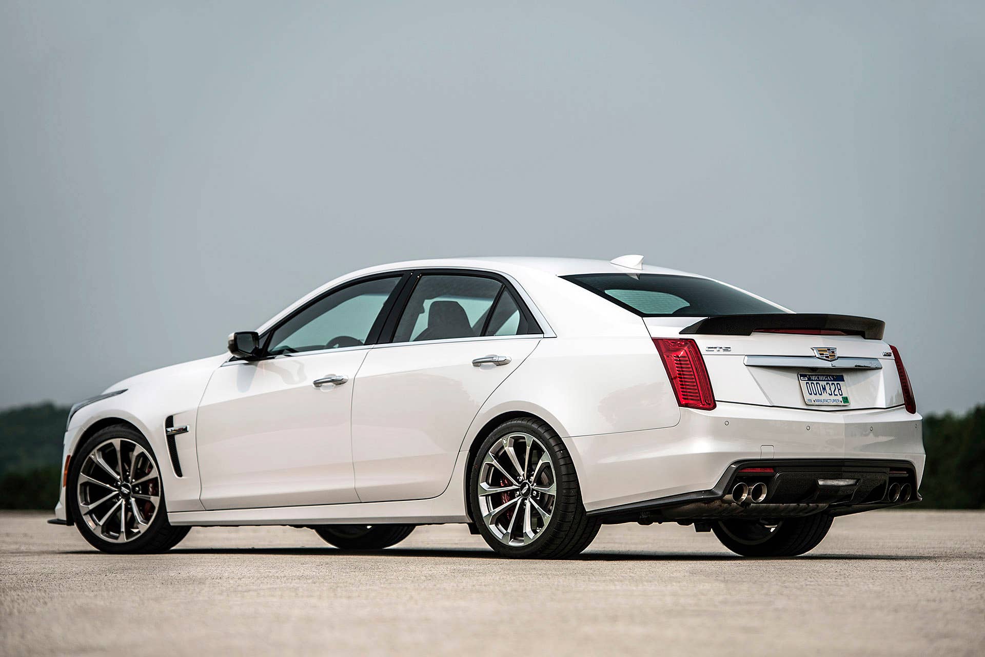 2016 Cadillac CTS-V rear 3/4 view
