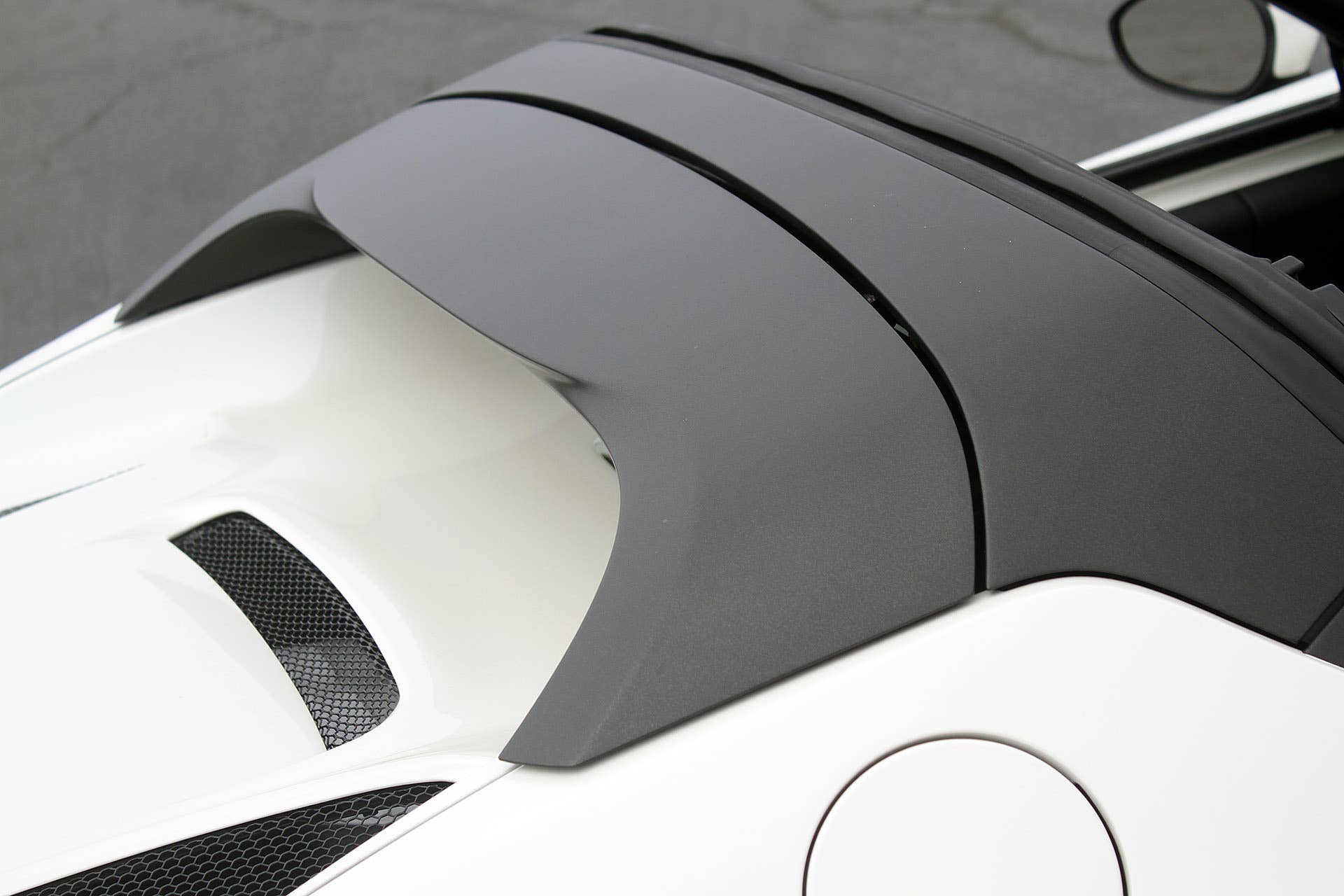 2015 Alfa Romeo 4C Spider roof