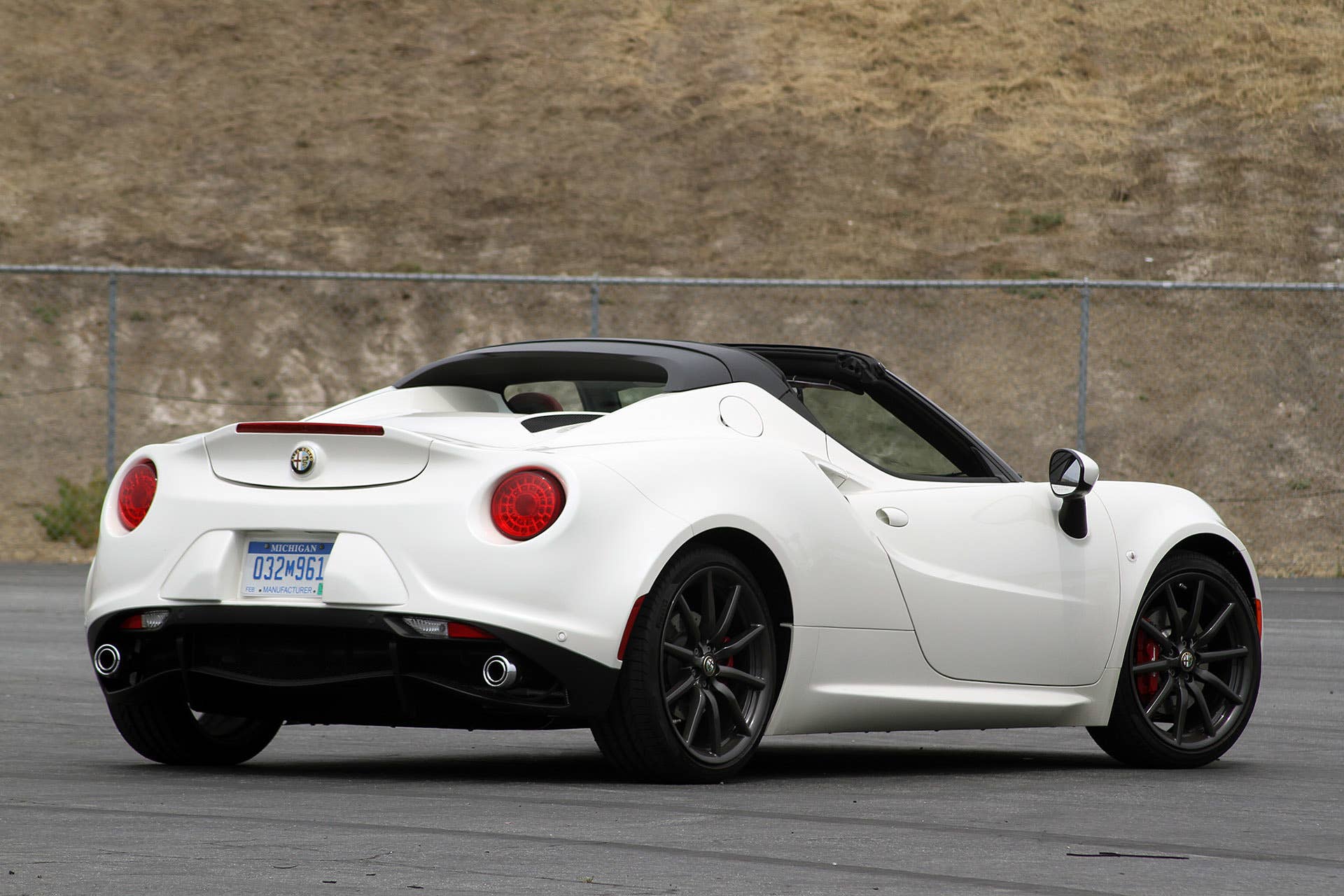 2015 Alfa Romeo 4C Spider rear 3/4 view