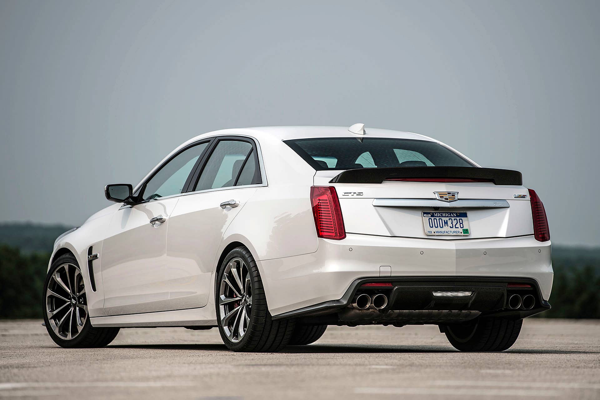 2016 Cadillac CTS-V rear 3/4 view