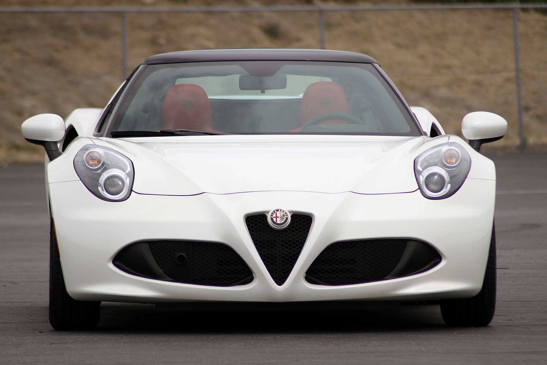 2015 Alfa Romeo 4C Spider front view