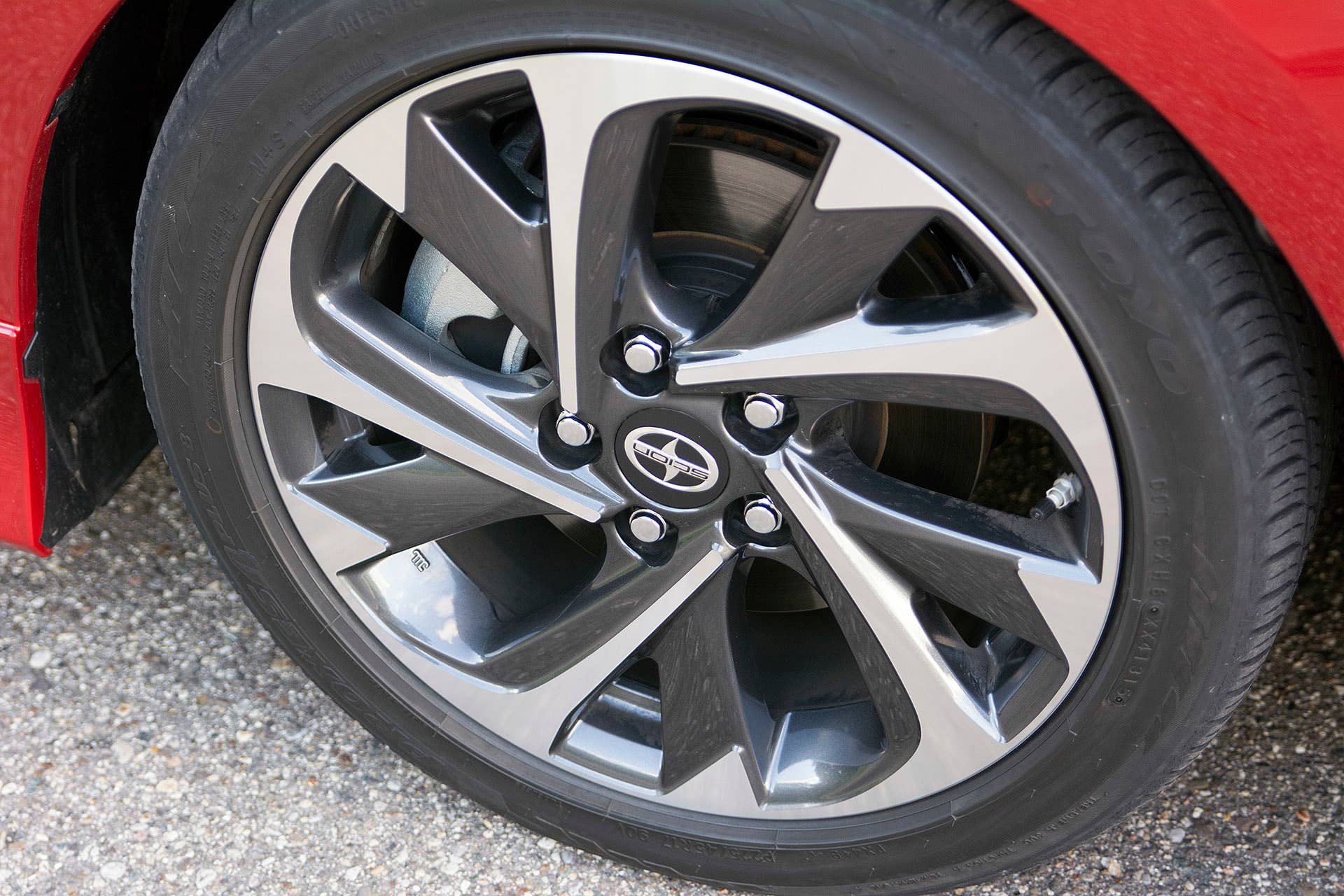 2016 Scion iM wheel