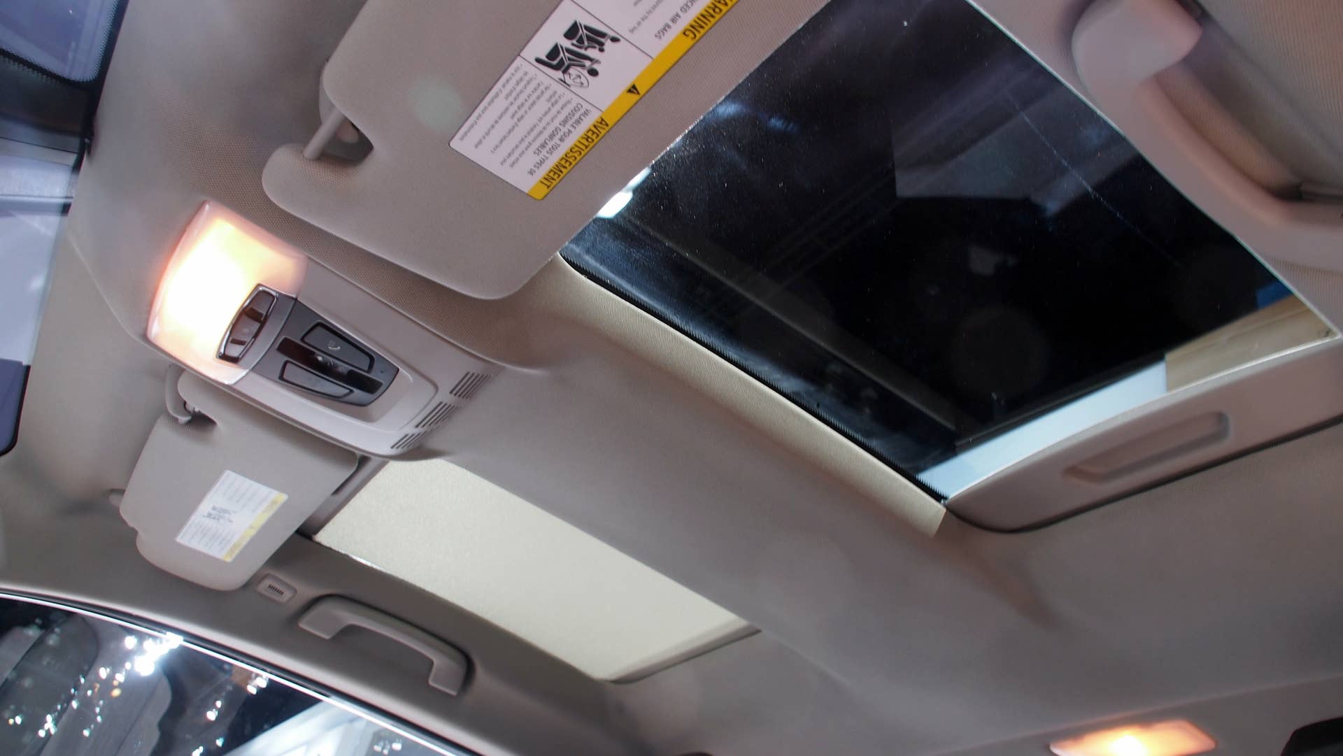 Dual moon roof BMW i3 Shadow Sport Edition
