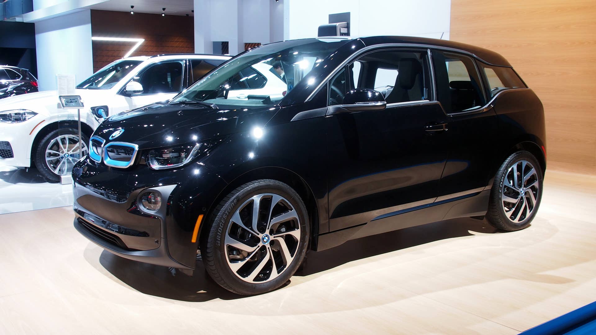 BMW i3 Shadow Sport Edition: LA 2015 front 3/4