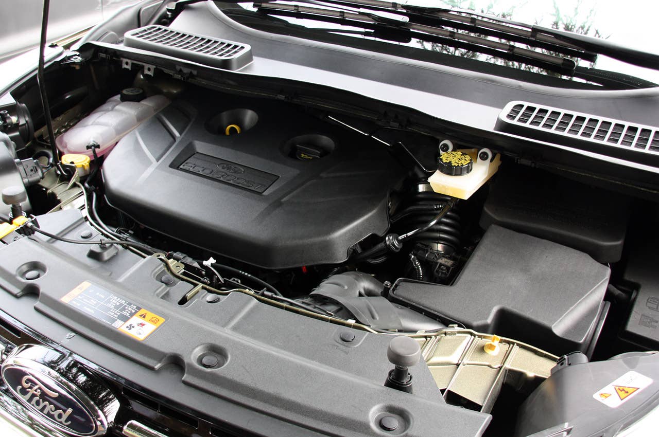2013 Ford Escape engine