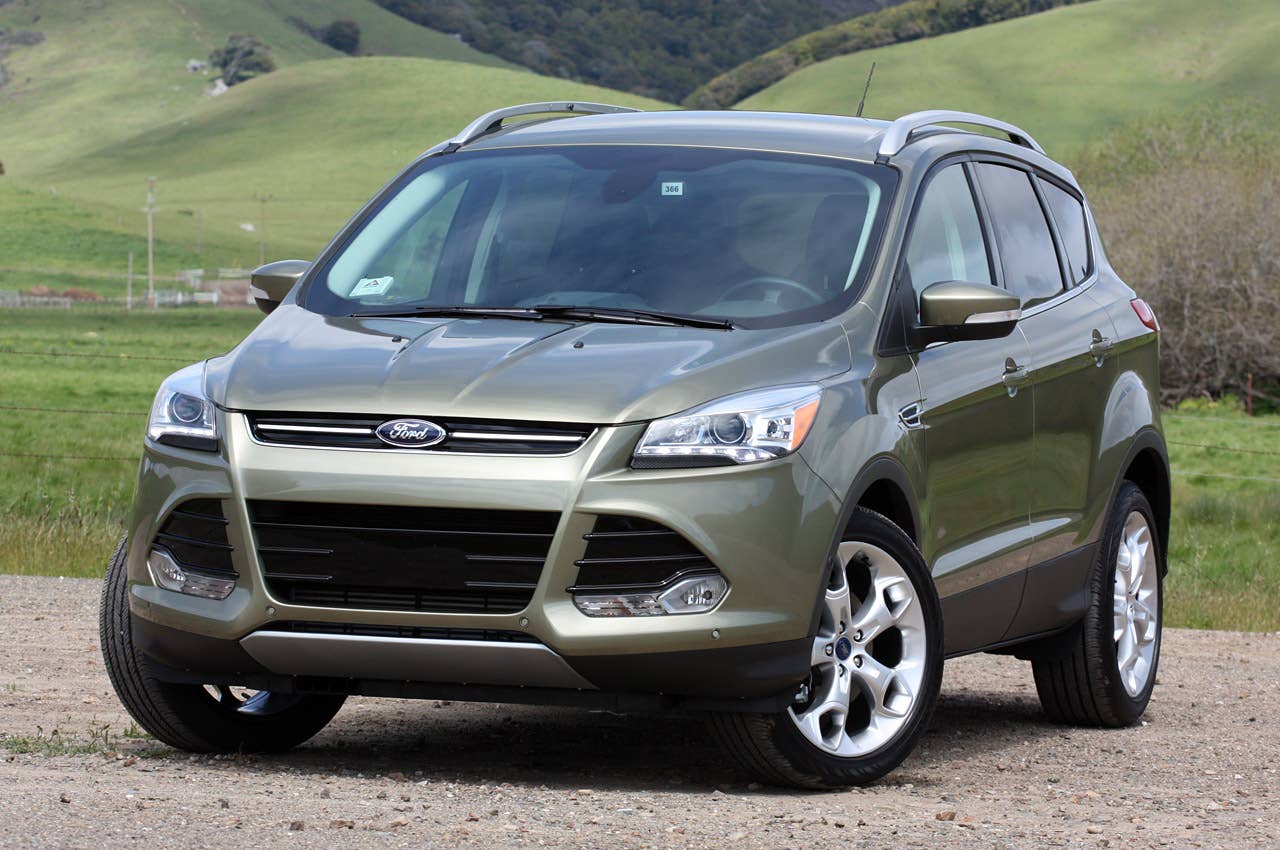 2013 Ford Escape front 3/4 view