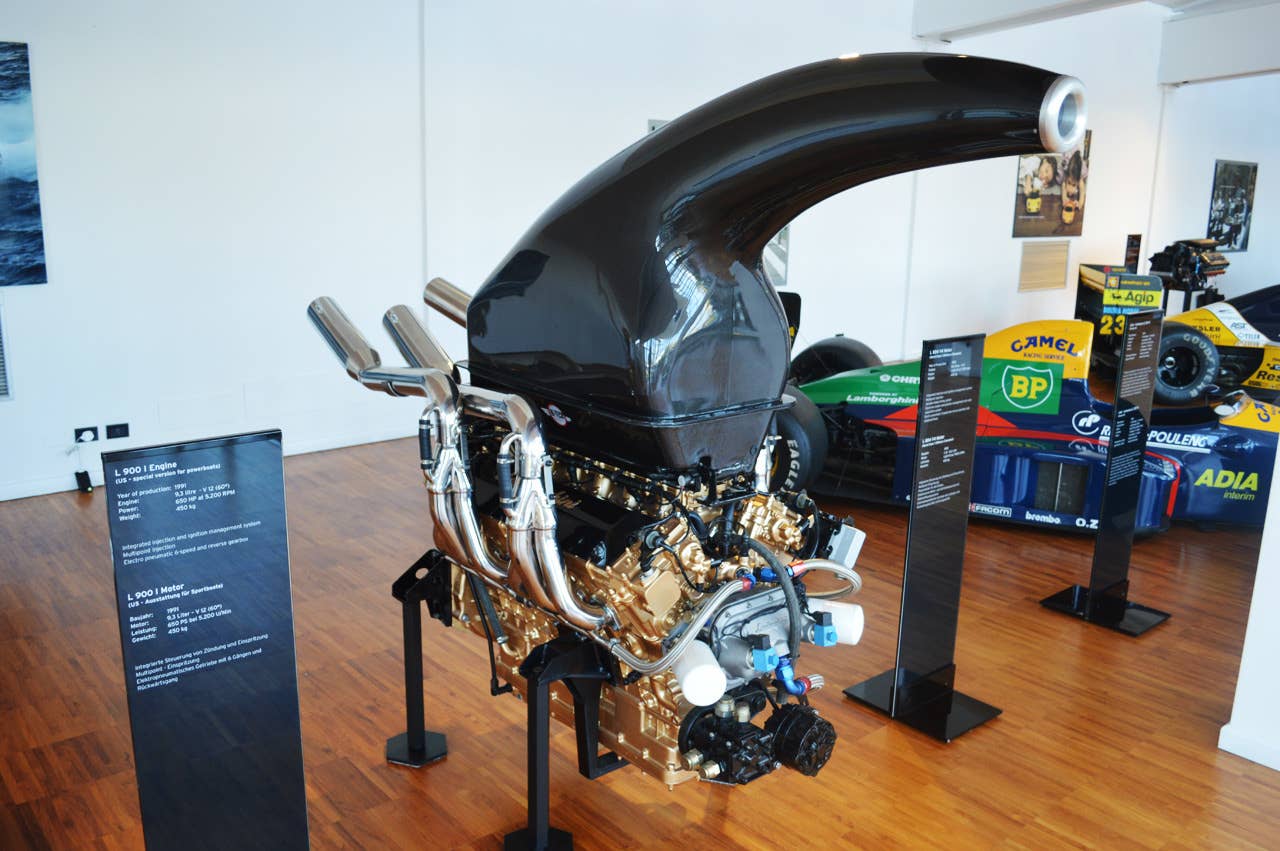 Lamborghini marine engine