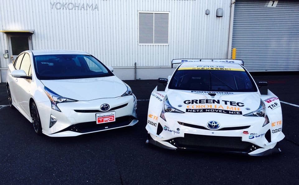 2016 toyota prius supergt with prius trd