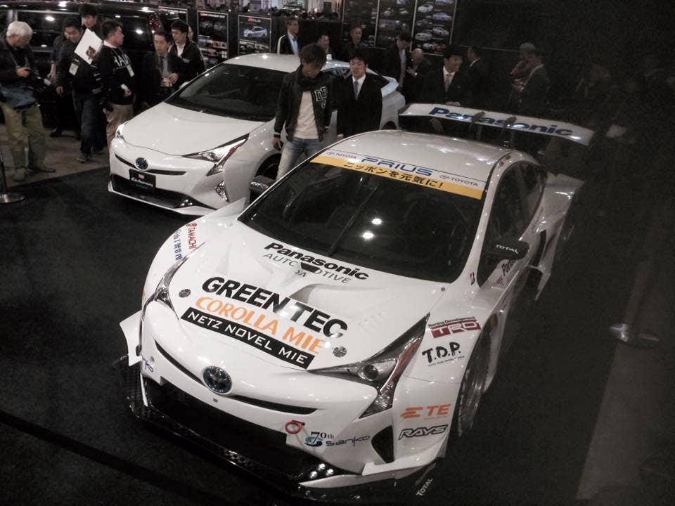 2016 toyota prius supergt reveal