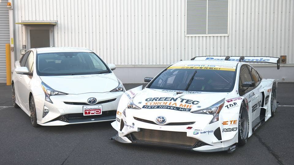 2016 toyota prius supergt