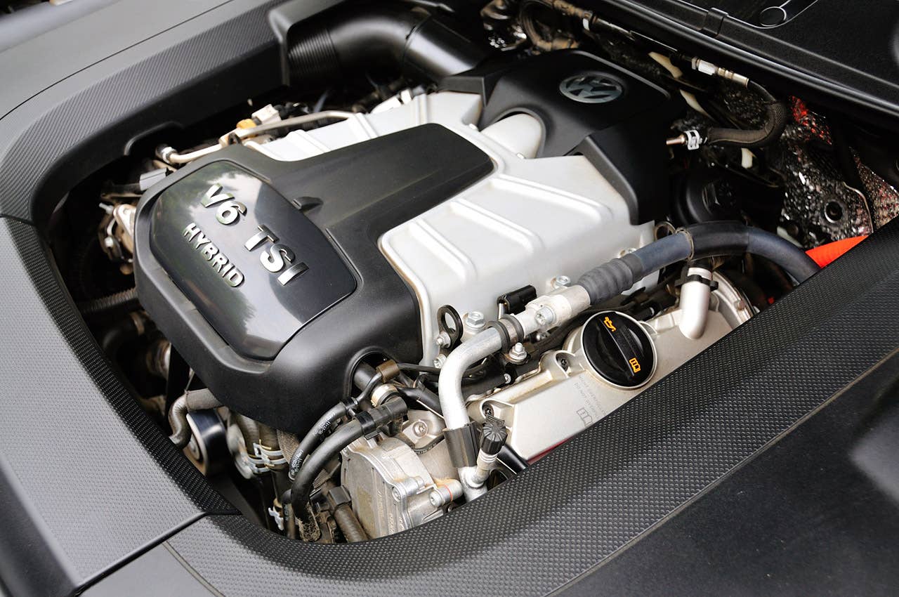2012 Volkswagen Touareg Hybrid engine