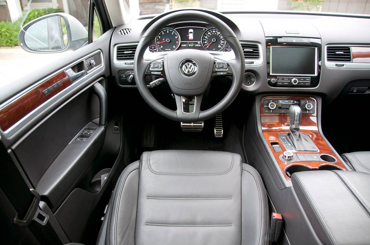 2012 Volkswagen Touareg Hybrid interior