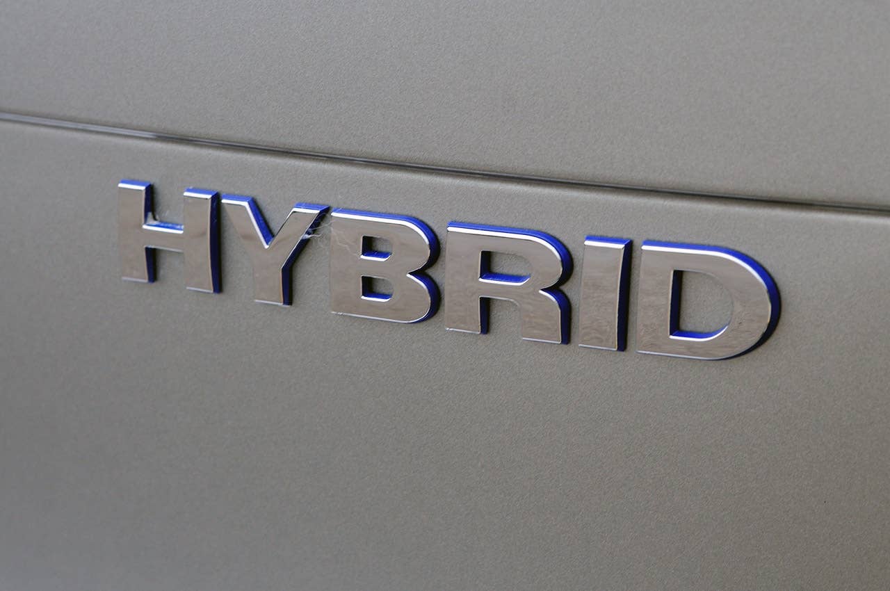 2012 Volkswagen Touareg Hybrid badge