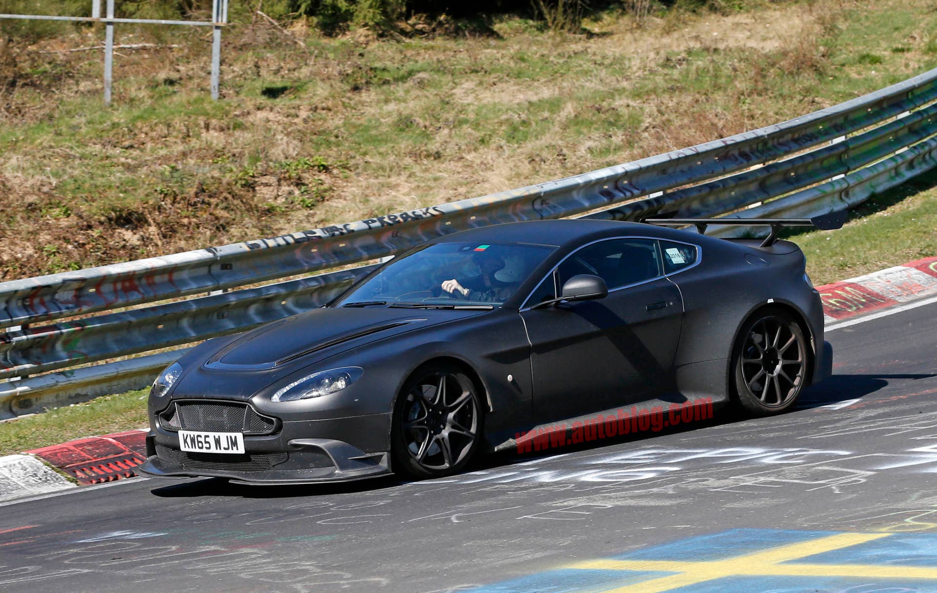 Aston Martin Vantage GT8 spied front 3/4