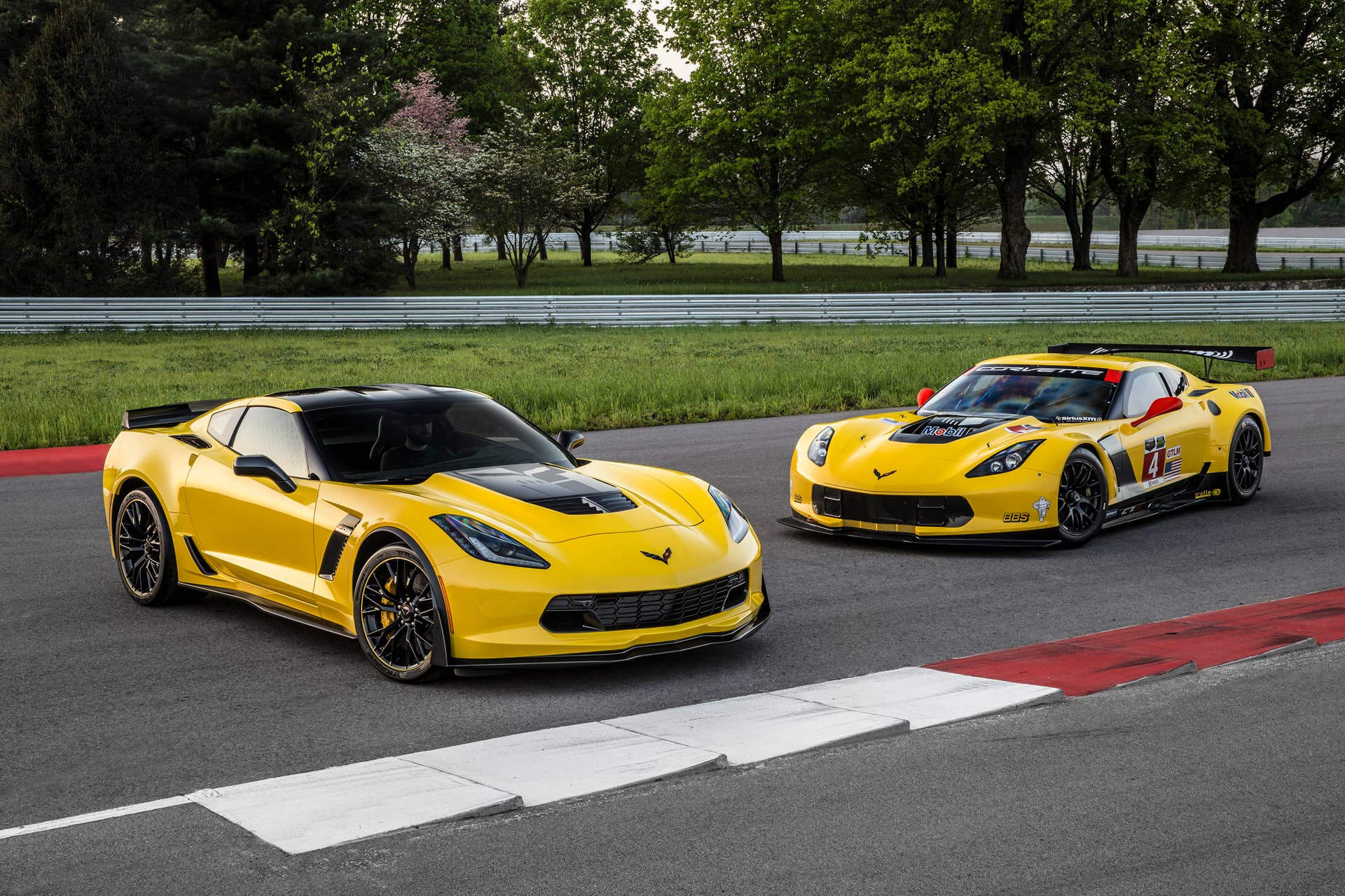 2016 Chevy Corvette Z06 C7.R Edition static