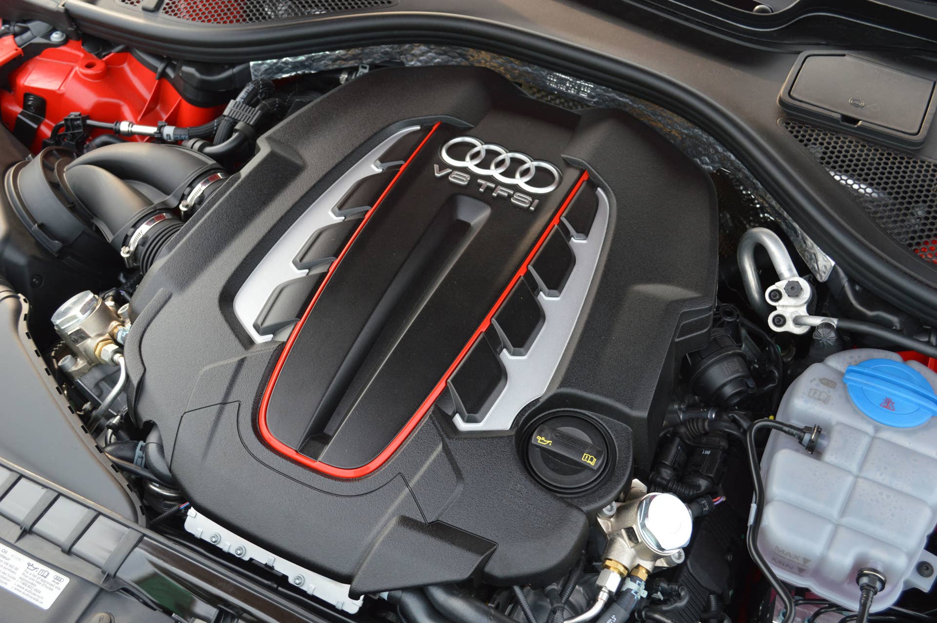 2016 audi s6 engine bay