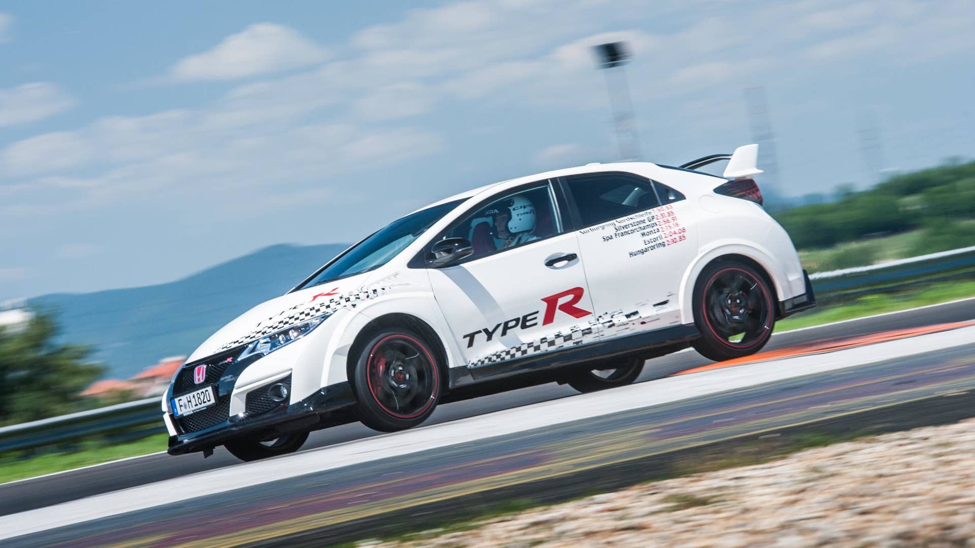 Honda Civic Type R Hungaroring side