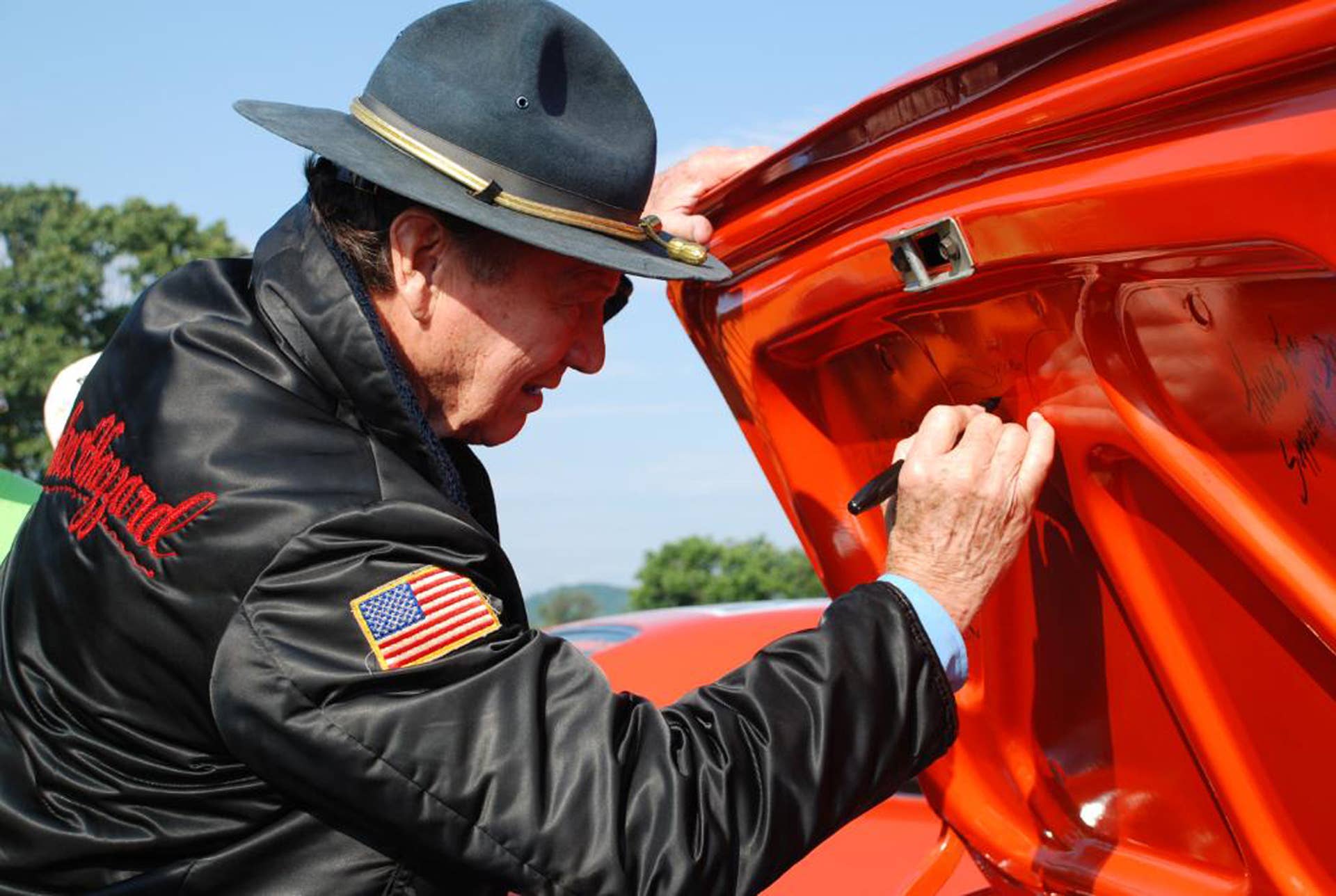 signature general lee