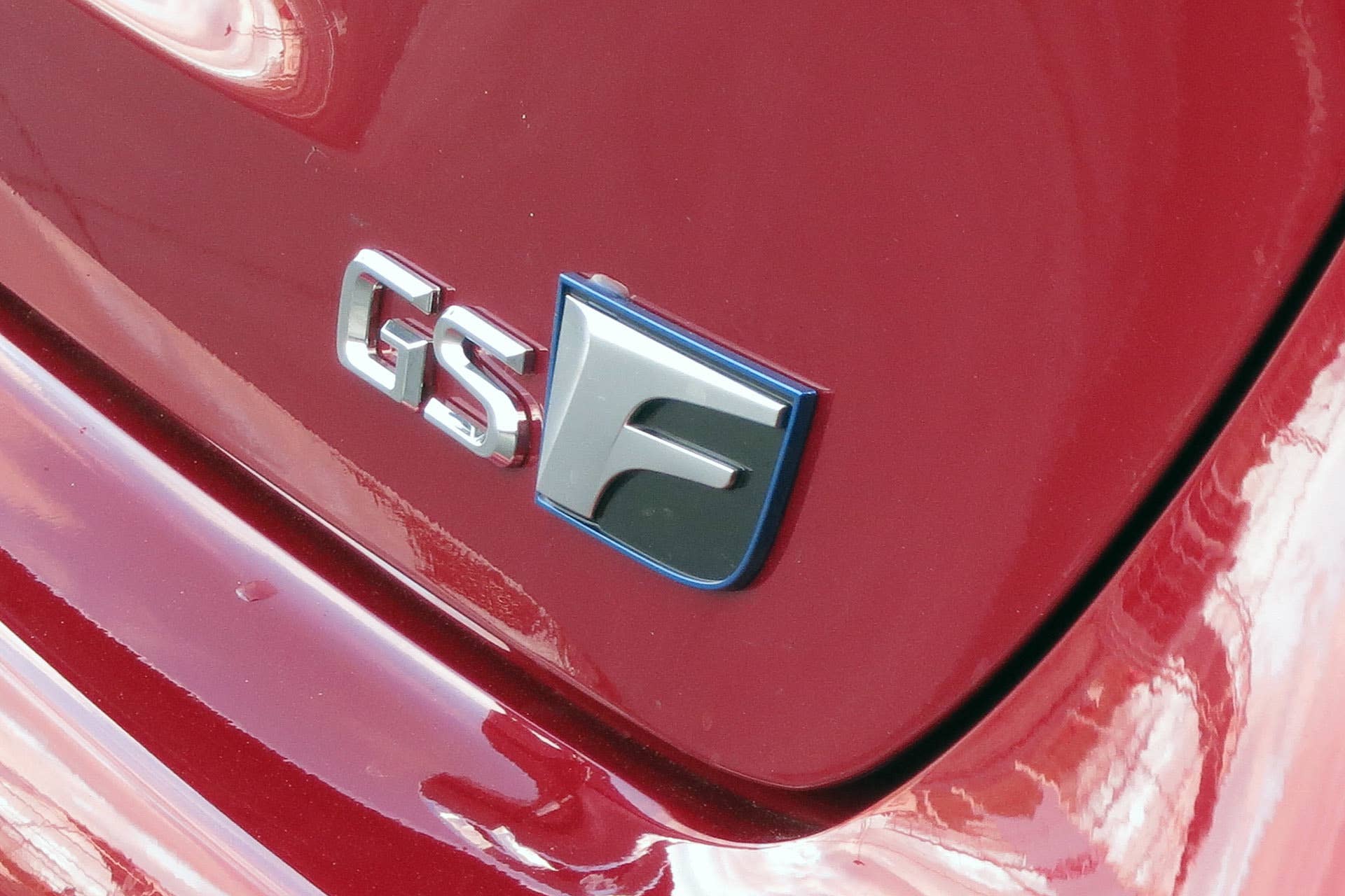 2016 Lexus GS F badge